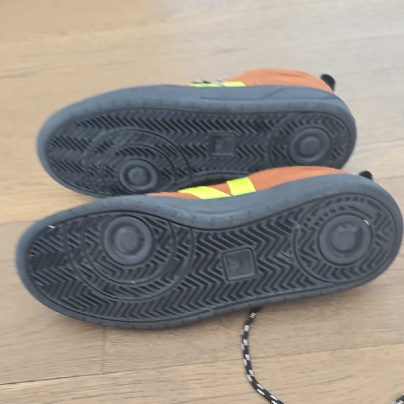 Veja Men's 45/11.5 Brown and Neon Yellow Chukka Style Sneakers - Picture 3 of 5